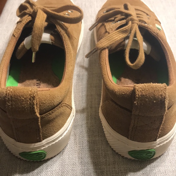 Cariuma suede dark mustard brown sneakers - Picture 6 of 8